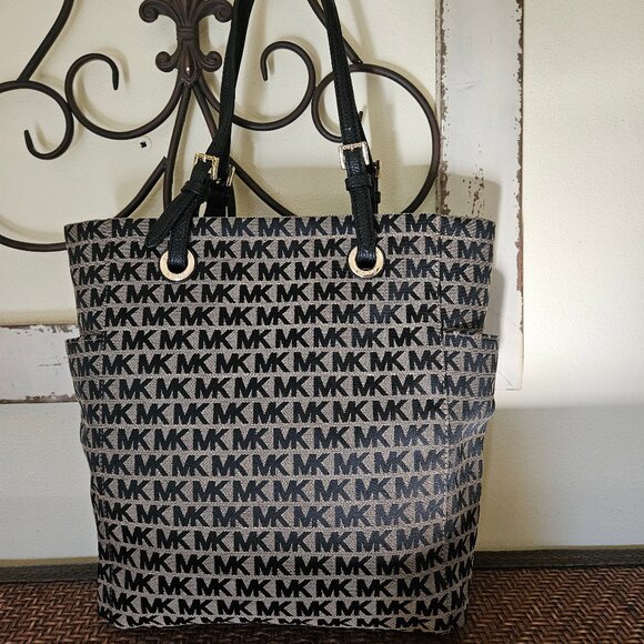 Michael Kors Jet Set Tan and Black Monogram Tote Shoulder Bag - Picture 1 of 12